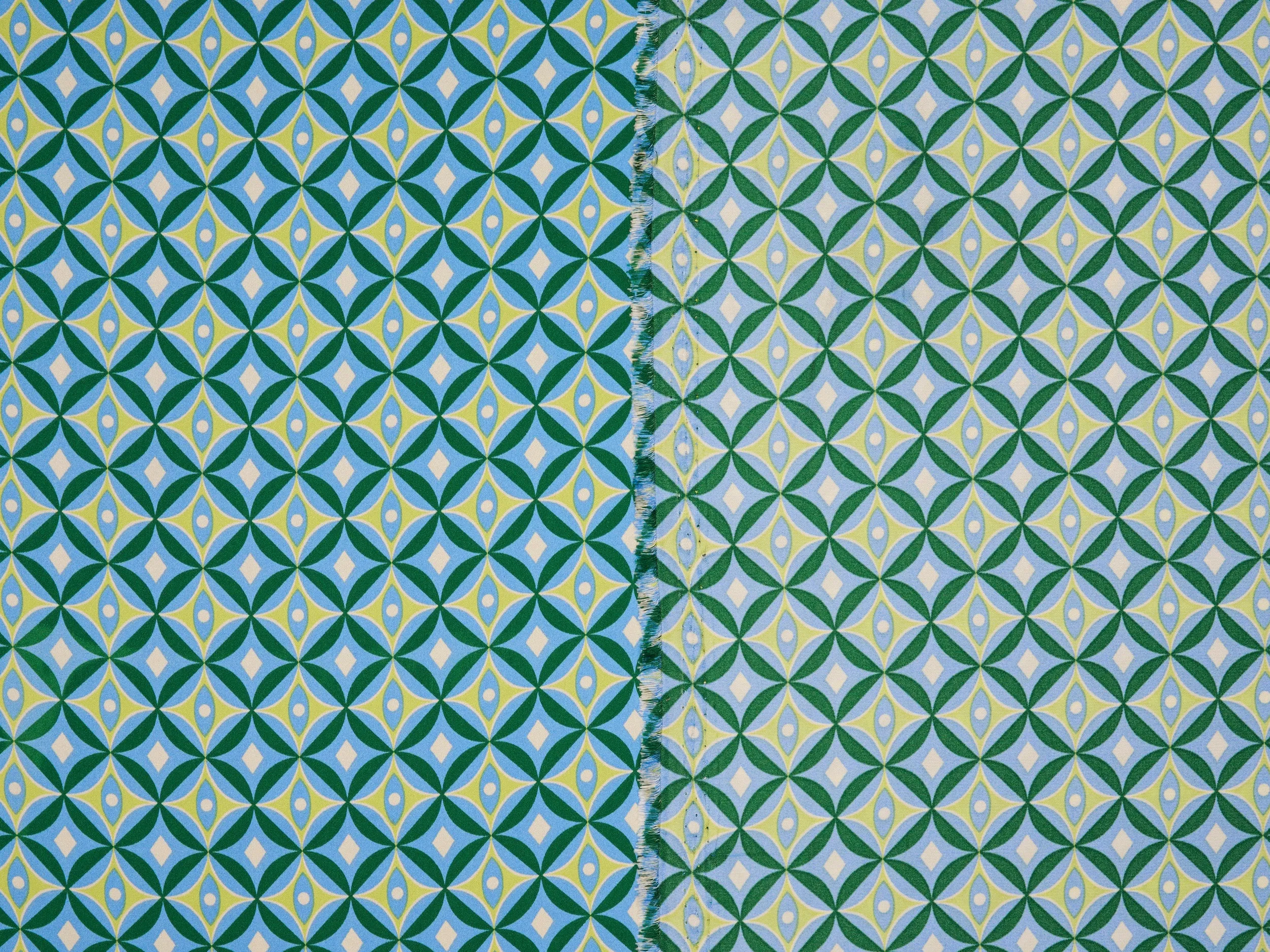 Lightweight  satin  fabric -   Diamond print