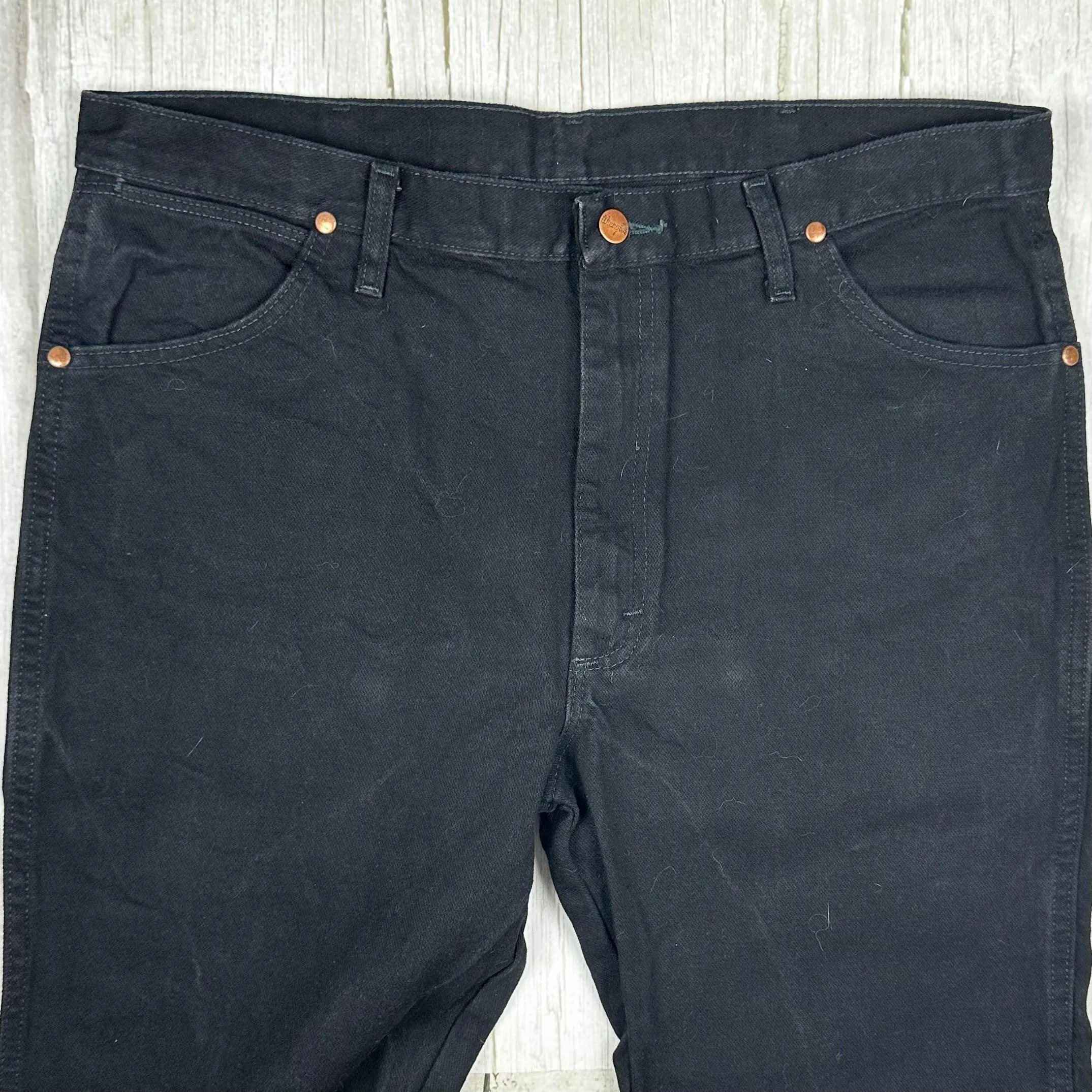 Wrangler Mens Black Classic Jeans - Size 38/30